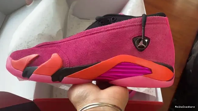 MaikeSneakers Jordan Low Shocking DH4121-600 (W) Pink Retro 14 0502
